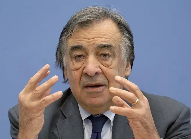 Coronavirus, Leoluca Orlando: «Si va verso strage annunciata»