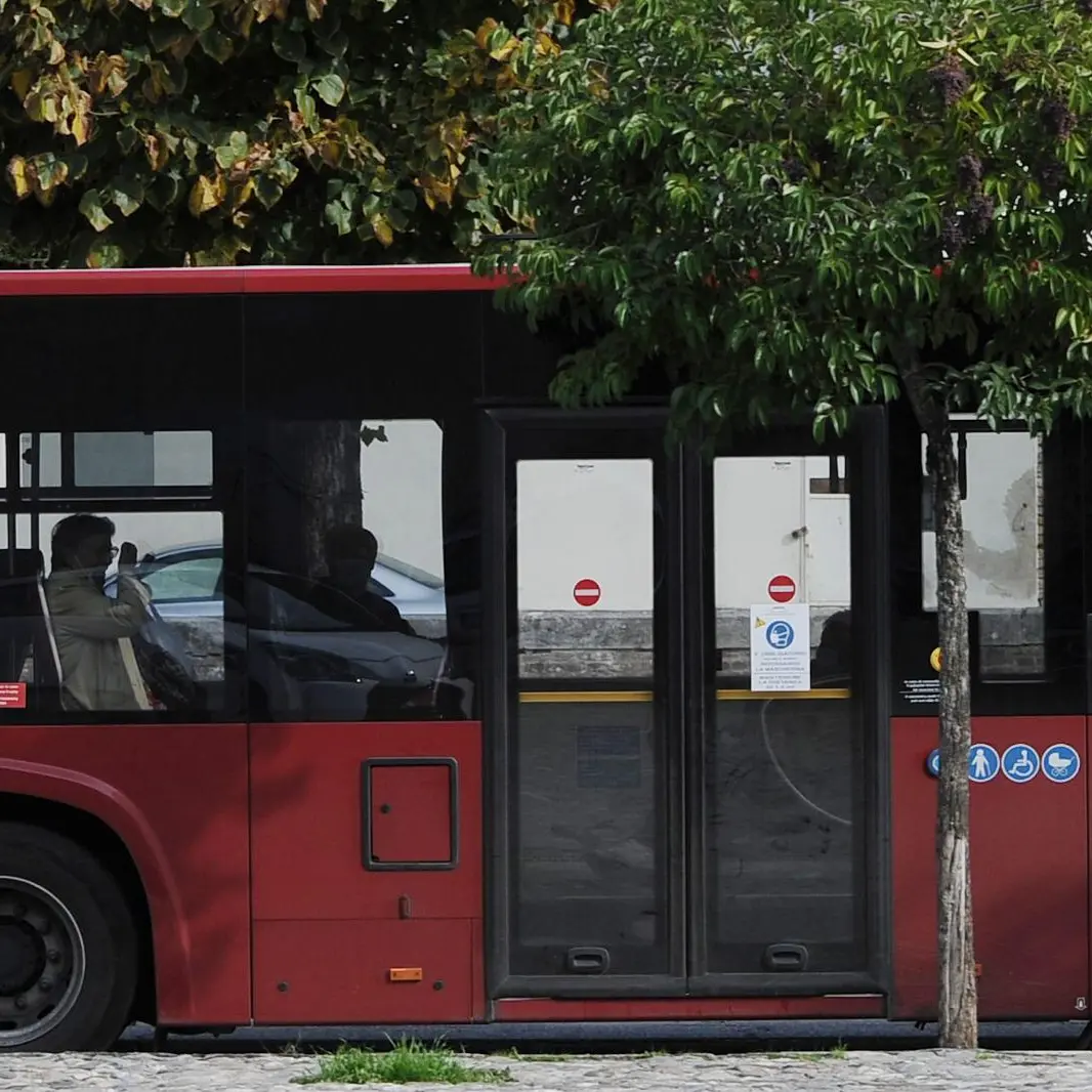 Cosenza, l'Amaco riduce le corse: «Colpa dell'aumento del costo del Gas metano»