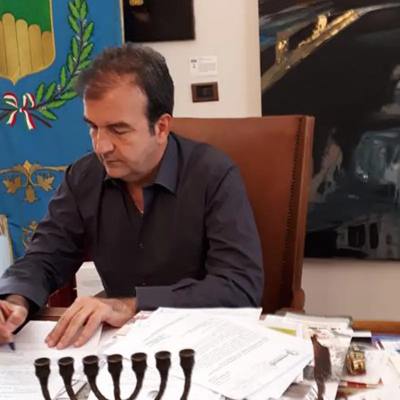 Scuole chiuse a Cosenza da lunedì. Il sindaco Occhiuto firmerà l'ordinanza