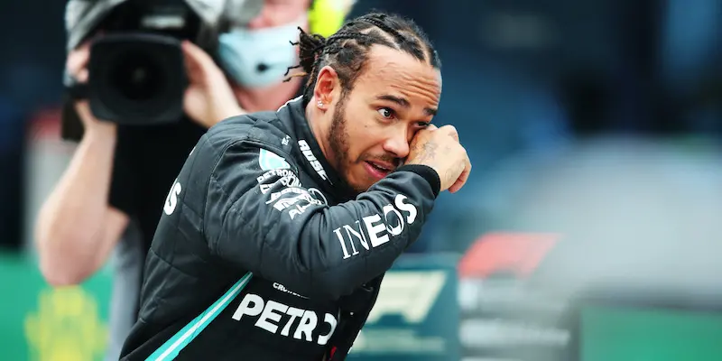 Formula 1, Lewis Hamilton entra nella storia: 7 volte campione del mondo
