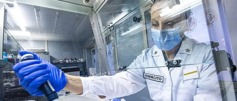 Tamponi anti-covid, a Catanzaro attiva la tensostruttura \"Drive Through\"