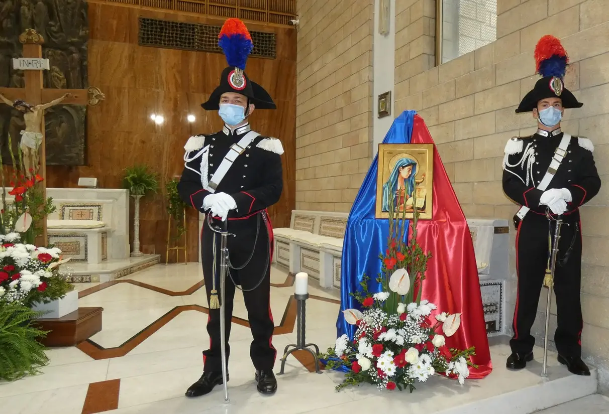 Cosenza, i carabinieri celebrano la celeste patrona dell'Arma, Maria \"Virgo Fidelis\"