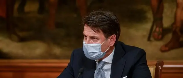 Coronavirus, Conte: «Dovrà essere un Natale più sobrio»