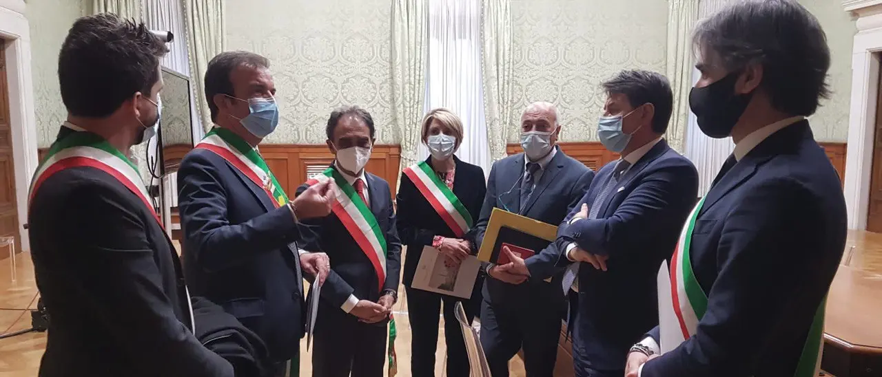 Sanità Calabria, Conte incontra i sindaci. Domani il nome del nuovo commissario ad acta FOTO