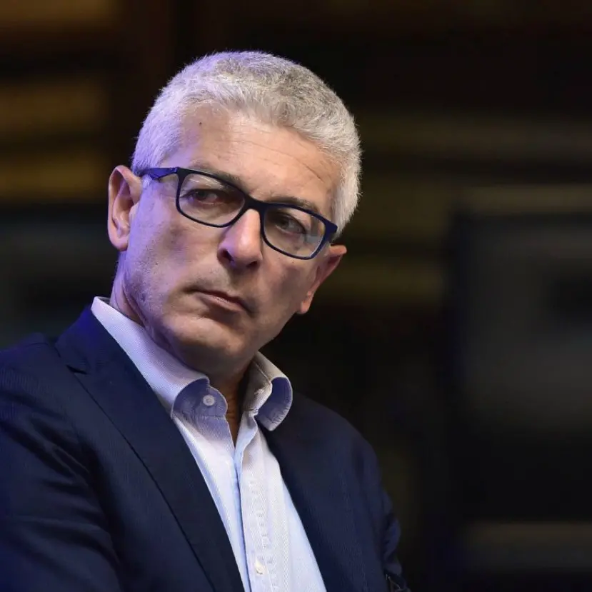 Nicola Morra indagato per diffamazione dopo le parole contro la Santelli