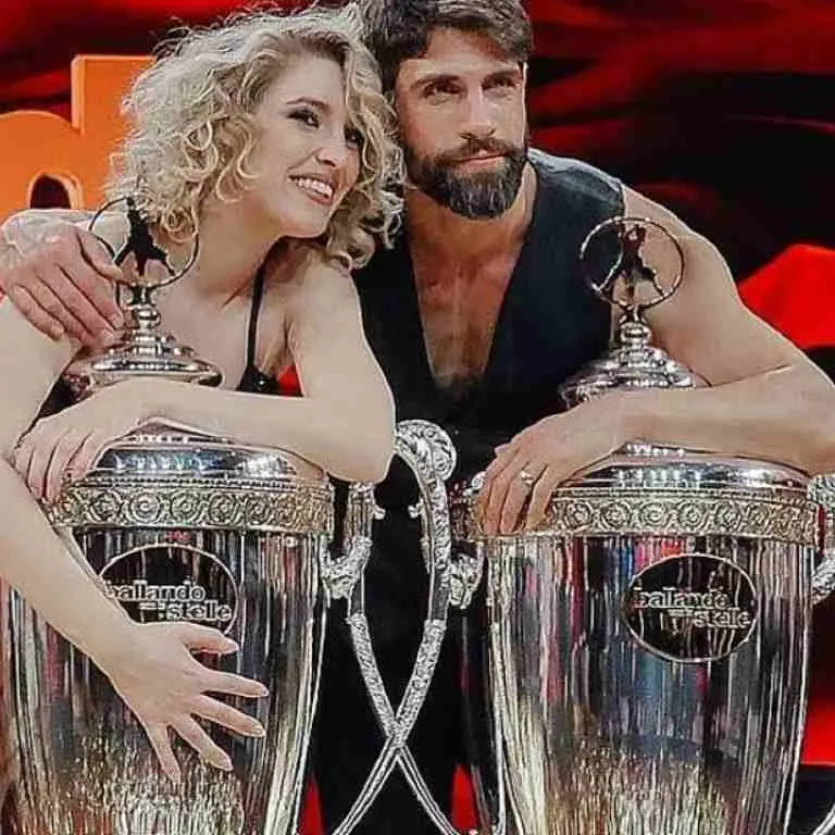 Finale di “Ballando con le stelle” a ritmo di colpi di scena e cambi di passo