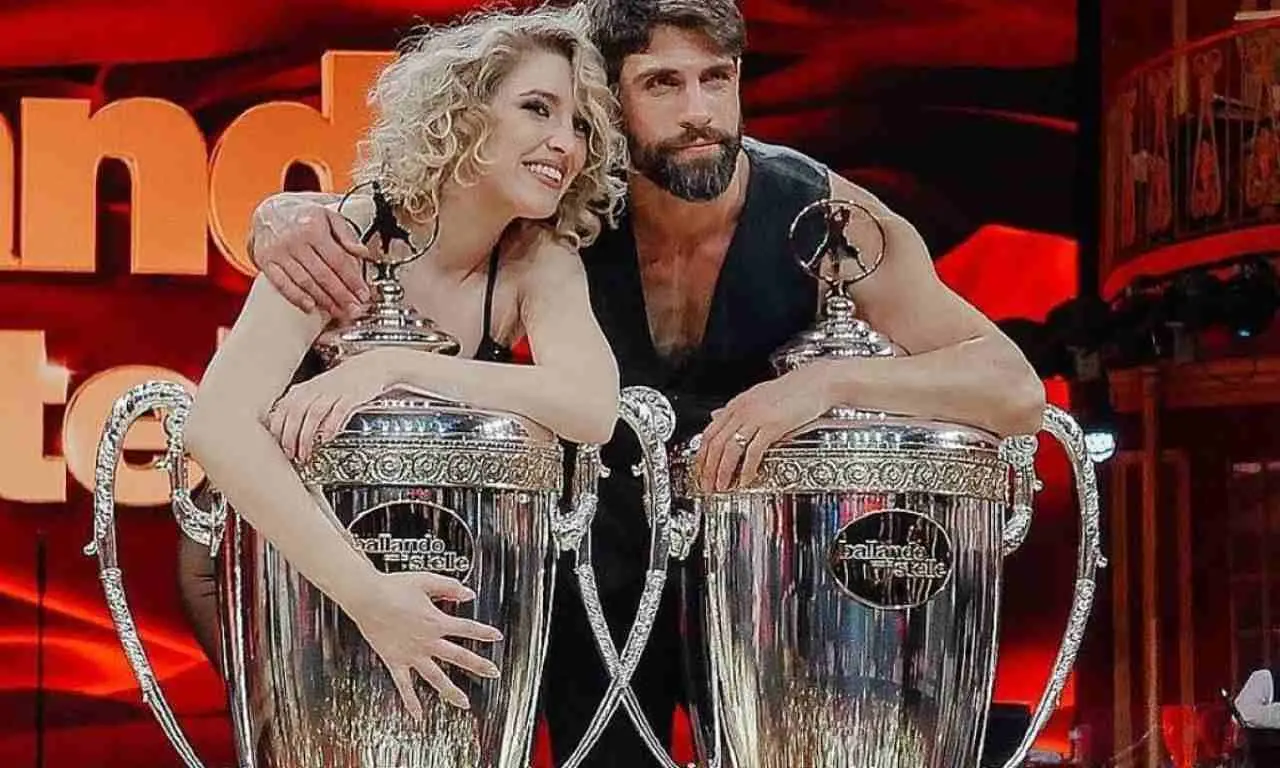 Finale di “Ballando con le stelle” a ritmo di colpi di scena e cambi di passo