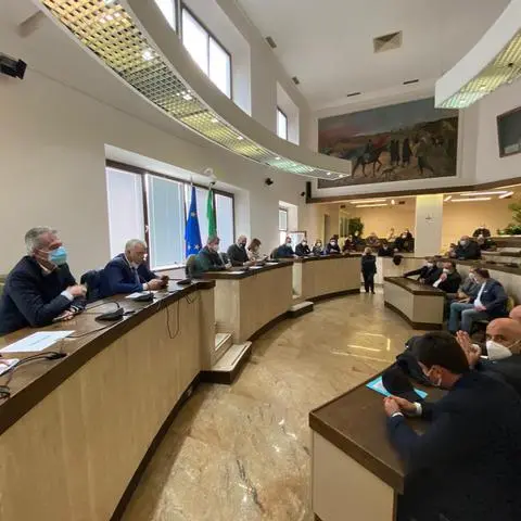 Emergenza alluvioni, la Giunta regionale a Crotone: «Ristori e risarcimenti, noi ci siamo»