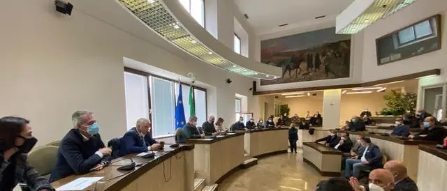 Emergenza alluvioni, la Giunta regionale a Crotone: «Ristori e risarcimenti, noi ci siamo»