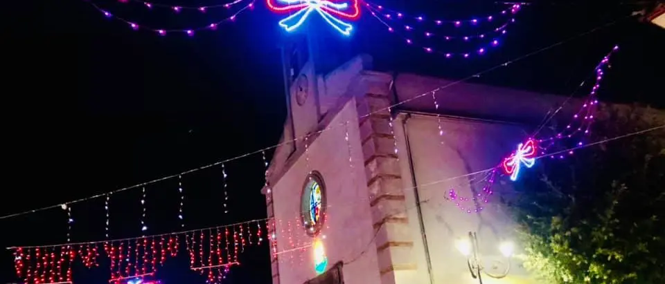 Luci di Natale, la scelta di Santa Sofia d'Epiro