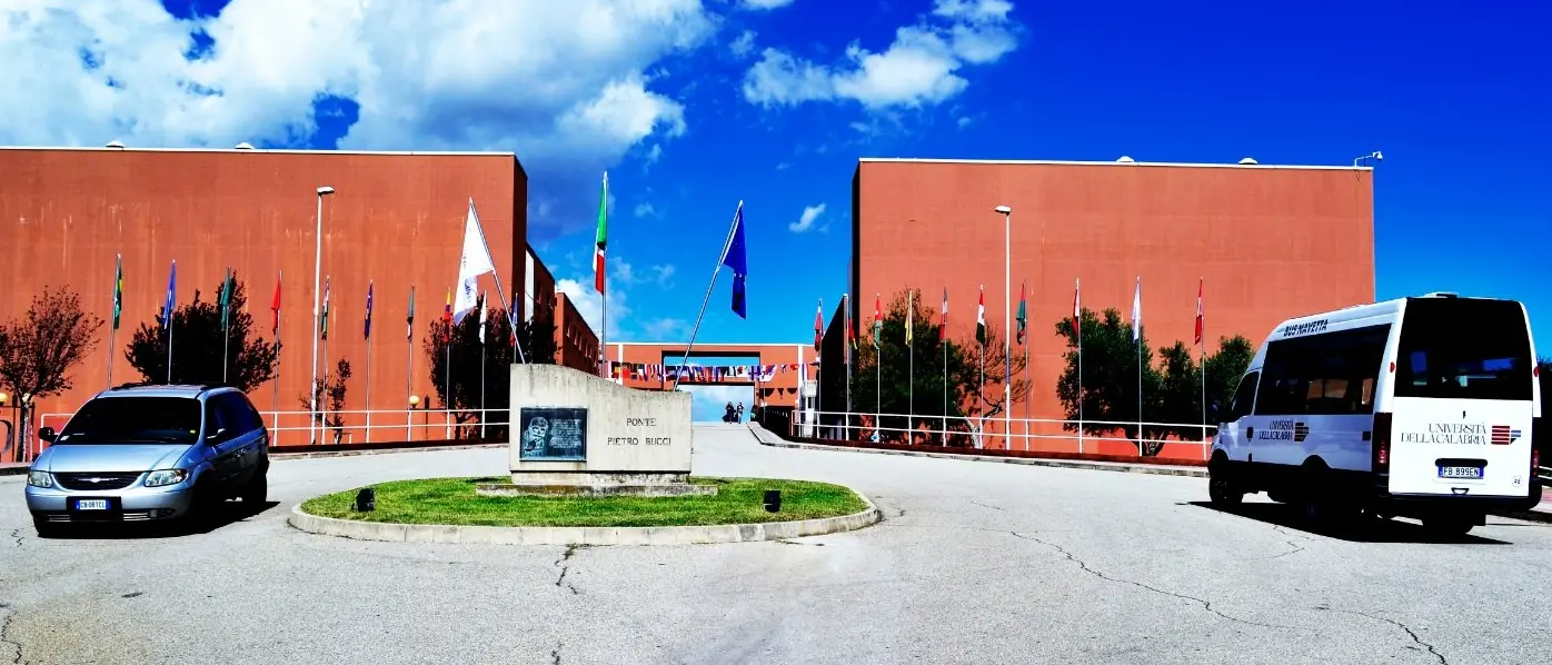 Agevolazioni per l’acquisto di un pc, nuovo bando destinato a tutti gli iscritti idonei alla borsa di studio