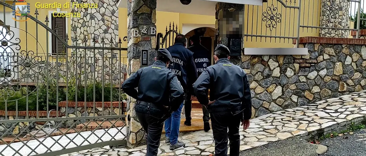 Patrimonio illecito, nel mirino un B&B di Paola di proprietà di una nota orafa | VIDEO