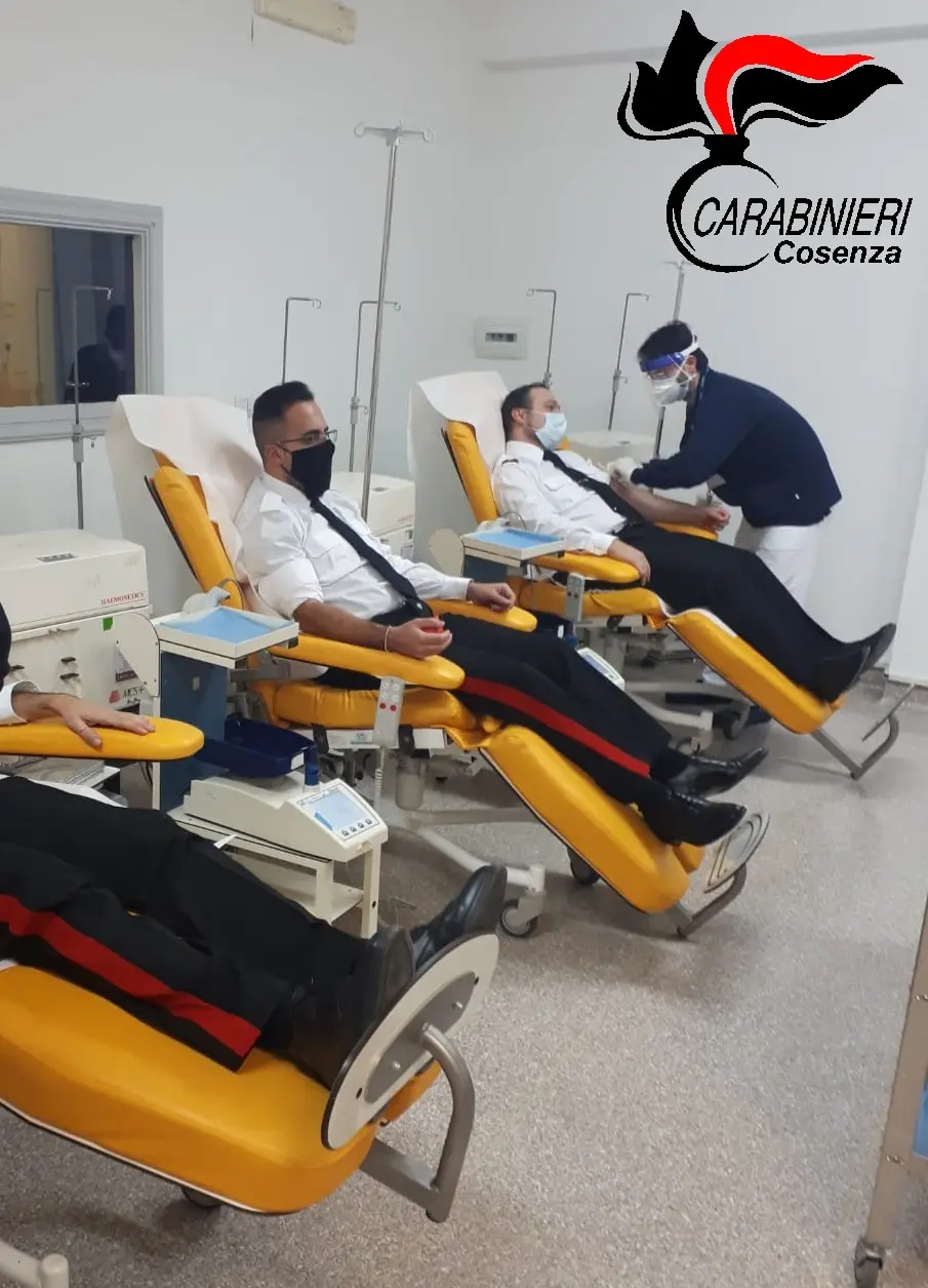 Coronavirus, i carabinieri di Rogliano donano il plasma