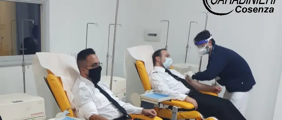 Coronavirus, i carabinieri di Rogliano donano il plasma