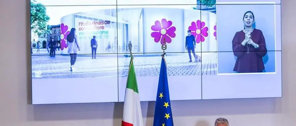 Arcuri: «Vaccini in padiglioni a forma di fiore, simbolo di rinascita»