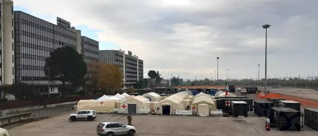 Cosenza, dimesso il primo paziente dall'Ospedale da campo