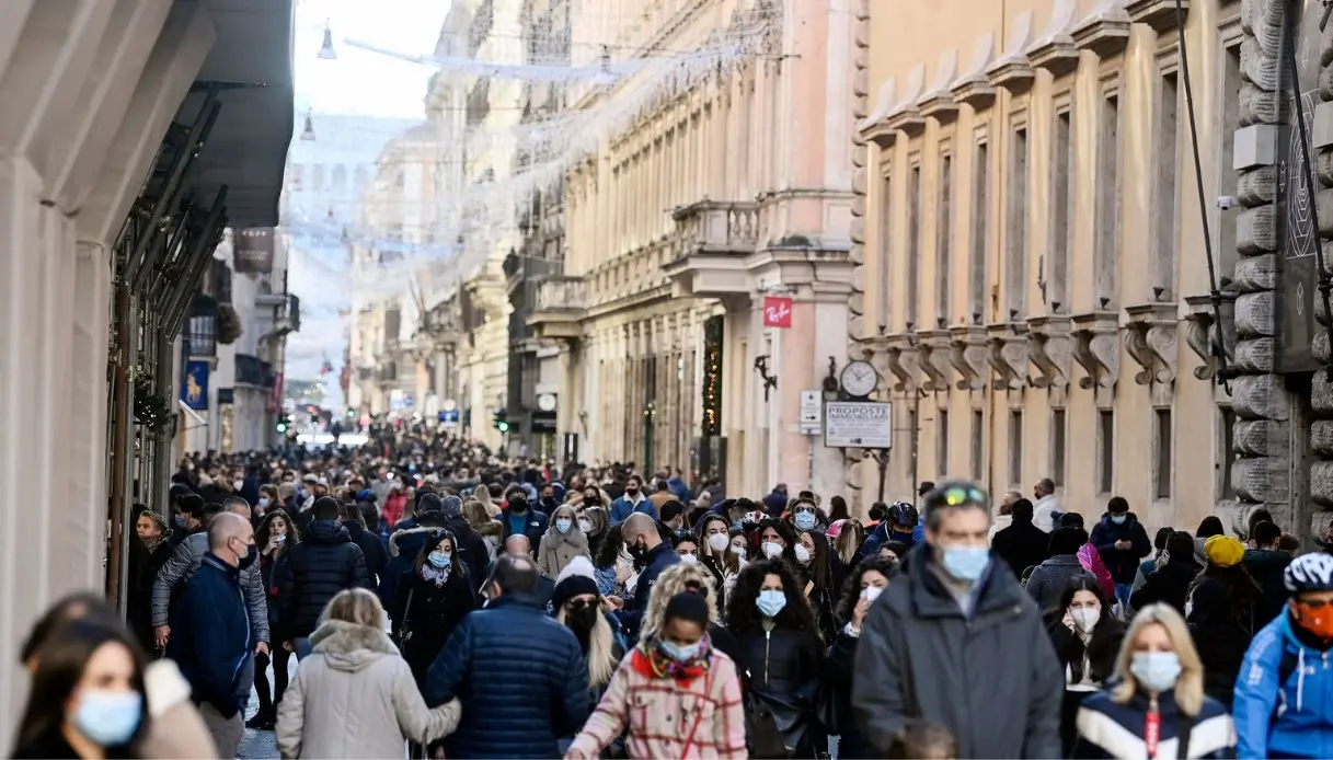 Speranza: «Nuove misure ci possono aiutare ad evitare terza ondata»