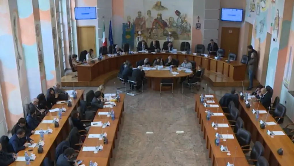 Cosenza, in Consiglio Comunale approda il bilancio di previsione (riequilibrato)