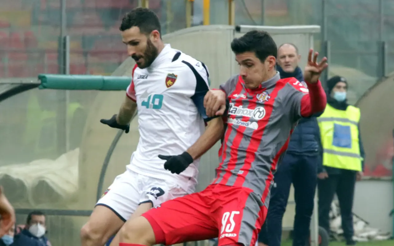 Cosenza, il messaggio dagli ex dopo la retrocessione in Serie C