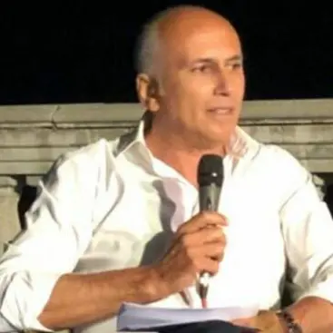 L'avvocato Franz Caruso ha deciso di candidarsi a sindaco di Cosenza