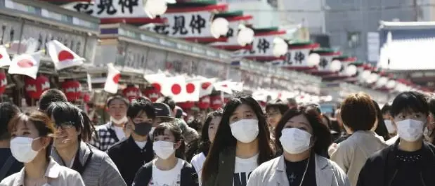 Covid, nuovo picco di contagi a Tokyo: sono oltre 800