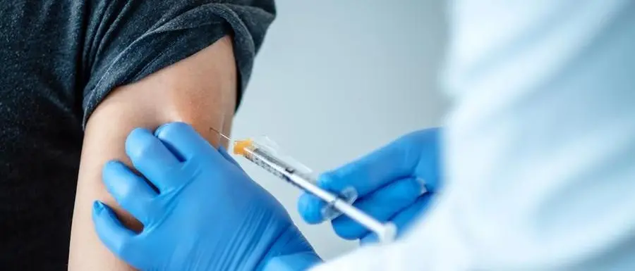 Covid, già vaccinati oltre 8.300 italiani