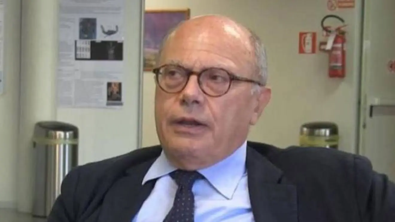 AstraZeneca seconda dose, Galli: \"Nessun allarme se prima dose ok\"