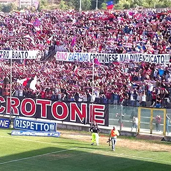 Parma e Chievo rischiano la B. Palermo e Crotone sognano la Serie A