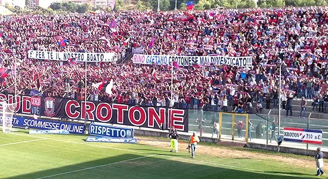 Caso plusvalenze, il Crotone chiede lo stop ai campionati di A e B
