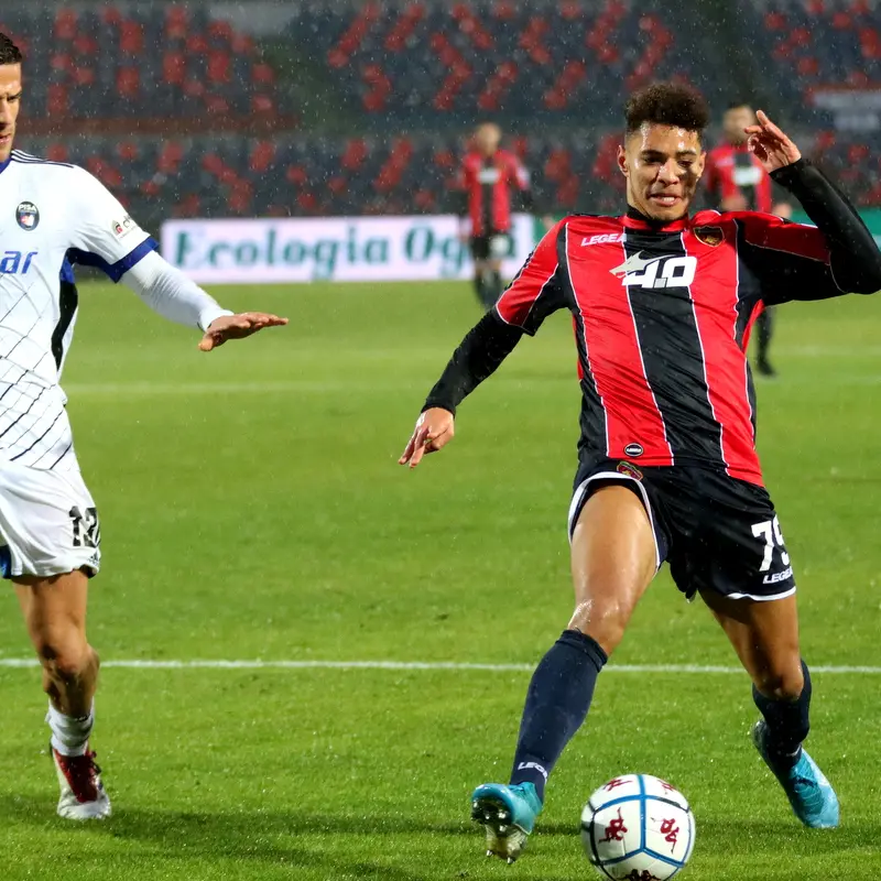 Cosenza, Sueva vicino all'Olbia: trattativa in stato avanzato