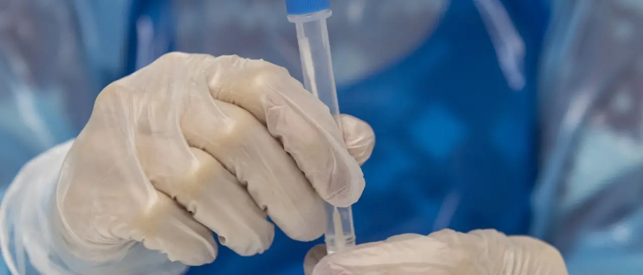 Covid, in ribasso i positivi ma cresce il tasso di positività