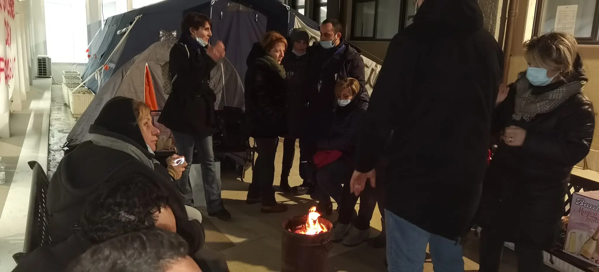 Usb: quarta notte di presidio. La lotta del Sant'Anna Hospital non si ferma