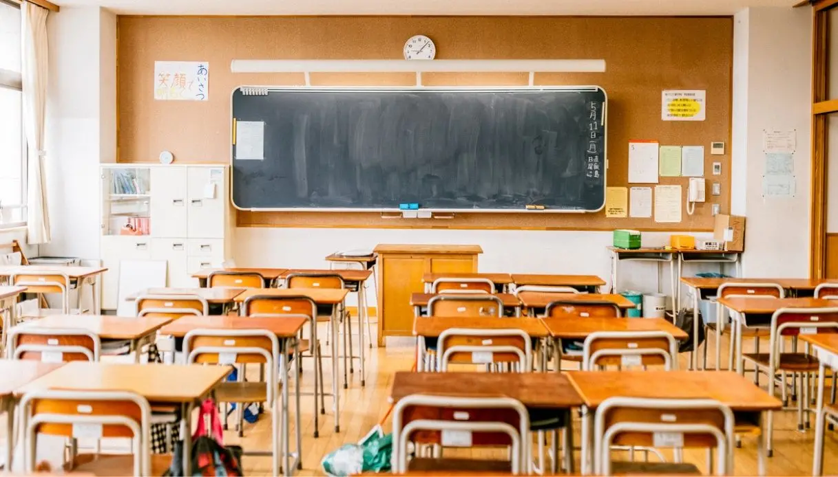 Governo, Draghi vuole prolungare l'anno scolastico