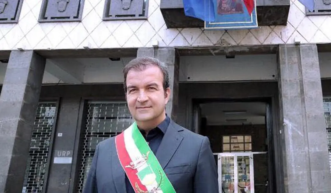 Piazza Bilotti, il sindaco Occhiuto: «Ho la coscienza a posto»