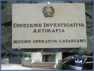 Ndrangheta: ucciso perché passato a clan rivale, 7 arresti