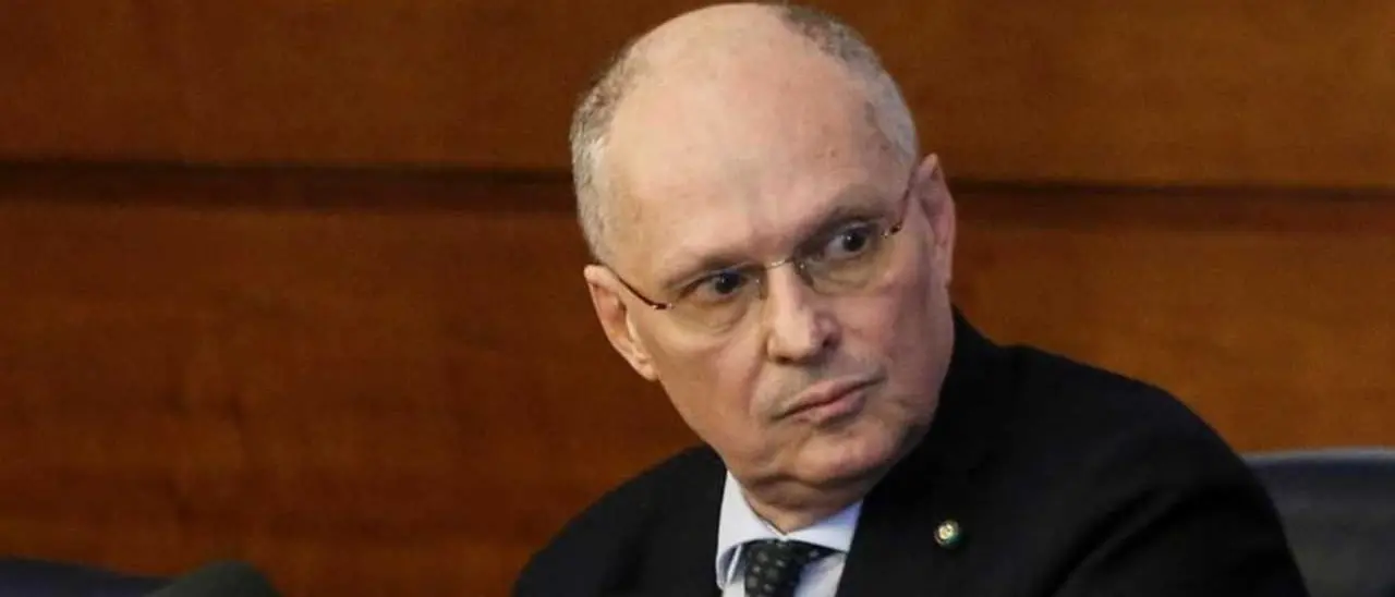 Ricciardi: \"Vaccinare 250mila al giorno per immunità gregge in autunno\"