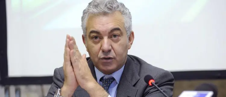 Vaccini, Arcuri: «Diffida a Pfizer per danni, al vaglio esposto a pm»