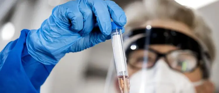 Dall’Olanda: «Carica virale da Sars-Cov2 aumenta con l’età»