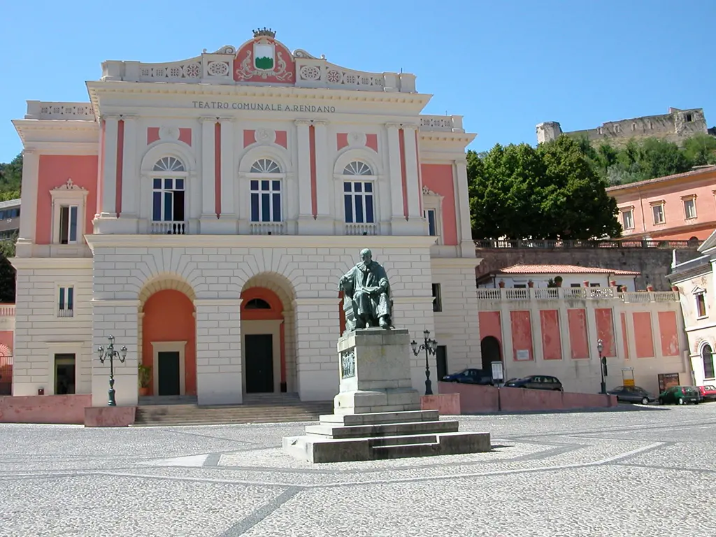 Sul futuro del Rendano interviene l’Assessore al Teatro Rosaria Succurro