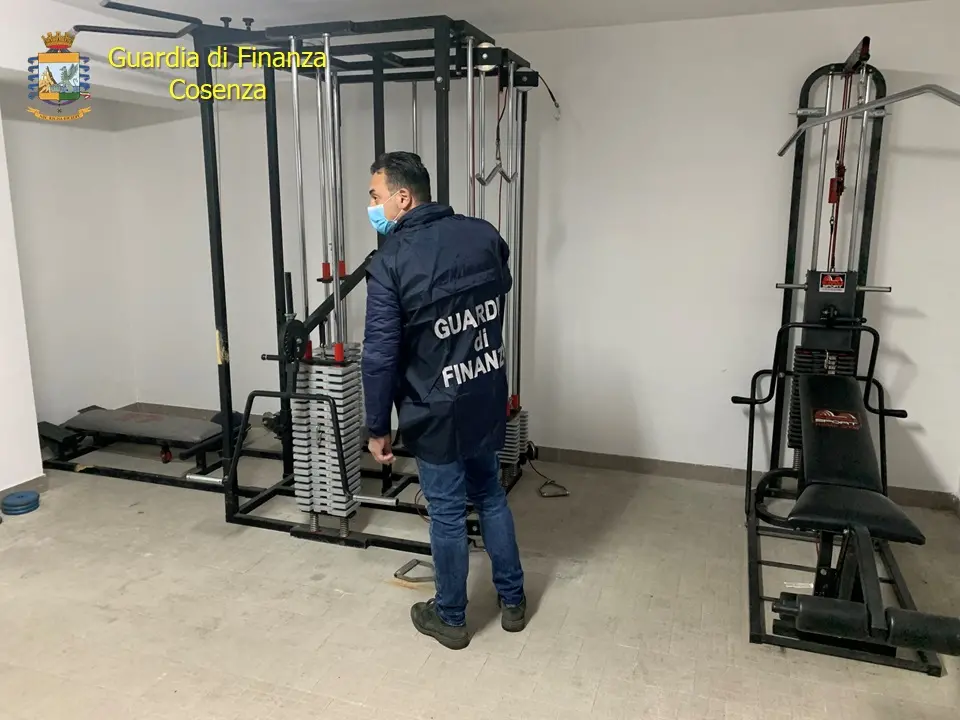 Rende e Montalto Uffugo, sospese 2 palestre e sanzionati 70 clienti