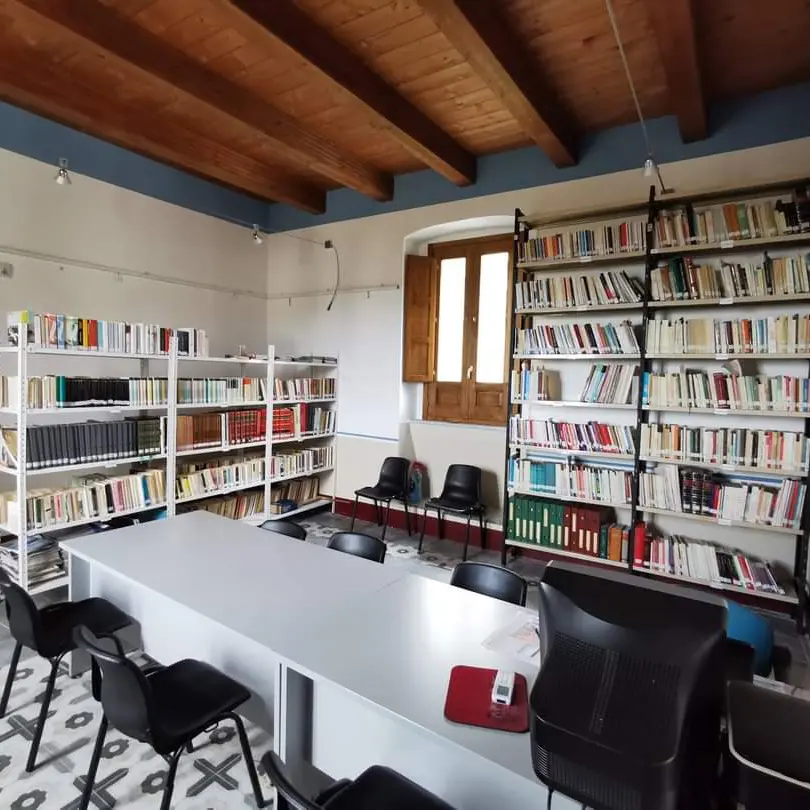 Saracena, la biblioteca comunale si digitalizza e guarda al futuro