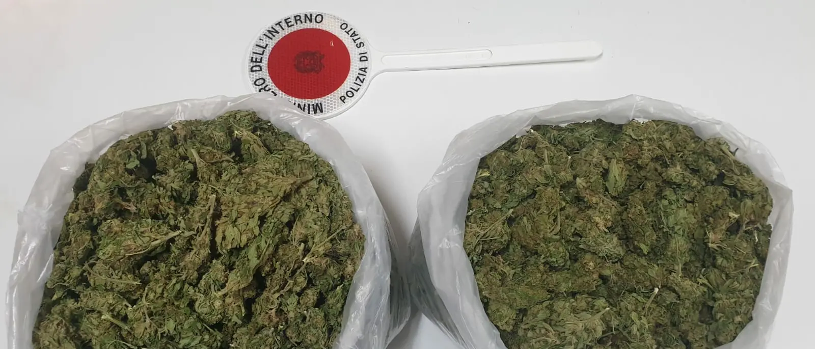 Corigliano Rossano, trasportavano 2 chili di droga: quattro arresti