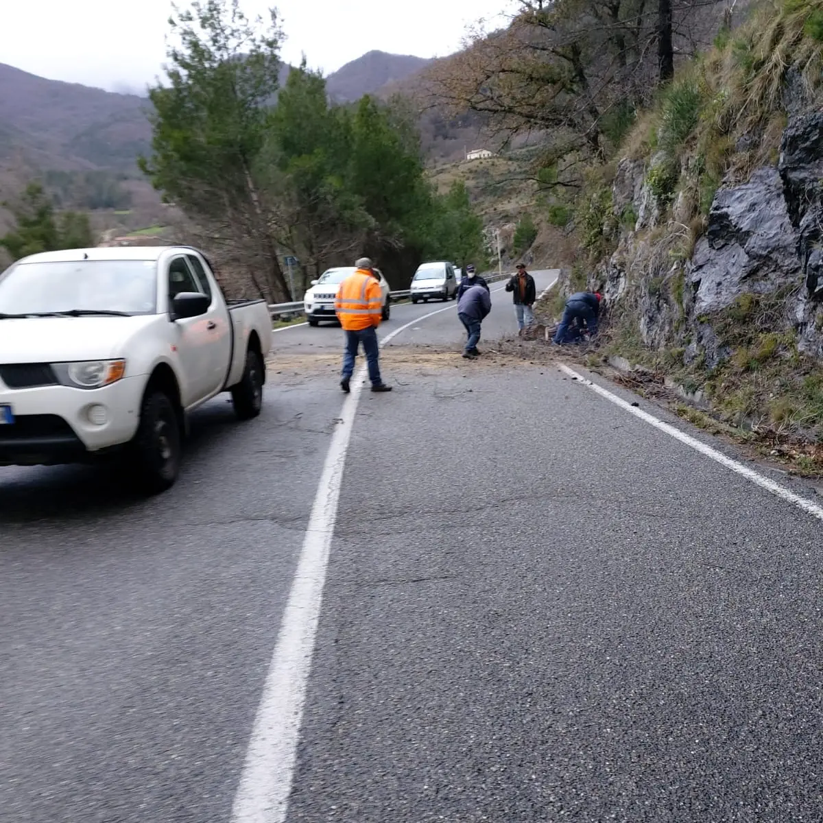 Morano, interventi della Polizia Locale e dei Carabinieri Parco nella Dirupata