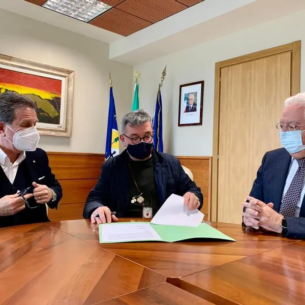 Vaccini Covid, la Regione Calabria firma intesa con il Rotary