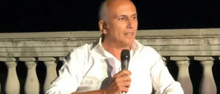 Lettera di Franz Caruso al sindaco Occhiuto: «Il degrado delle strade cittadine è un’emergenza di risolvere»