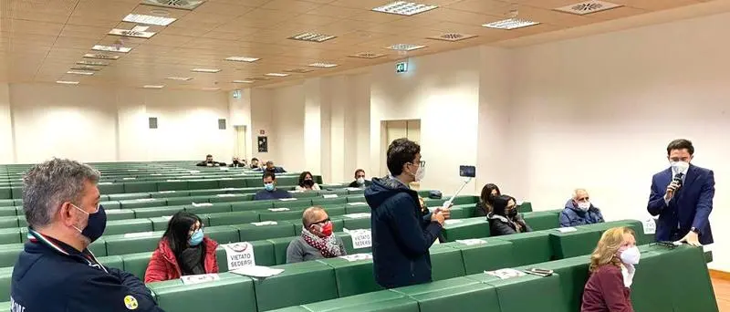 Scuola, Spirlì incontra dirigenti e insegnanti: «Pronti a ottimizzare l'ordinanza regionale»