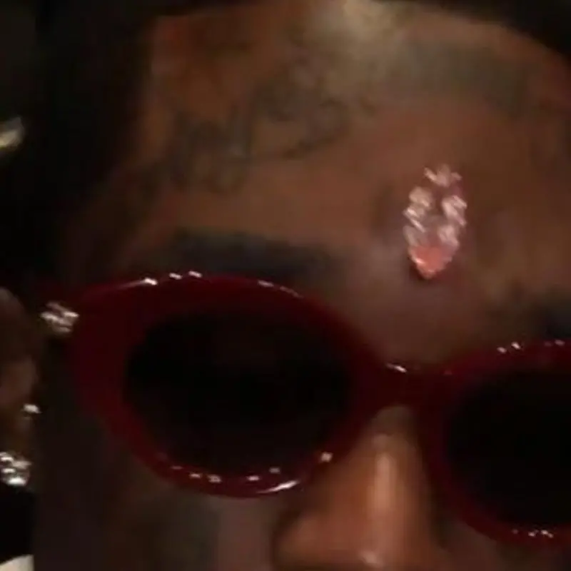 Un diamante in fronte, il rapper spende 24 milioni