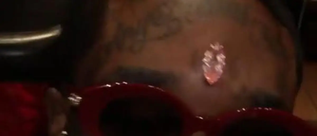 Un diamante in fronte, il rapper spende 24 milioni