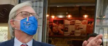 Governo Draghi, Sgarbi: \"Ho un impegno, meglio fiducia da lunedì\"