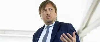 Nuovo Dpcm, Sileri: \"Sì a riaperture, ma mantenere blocco spostamenti\"